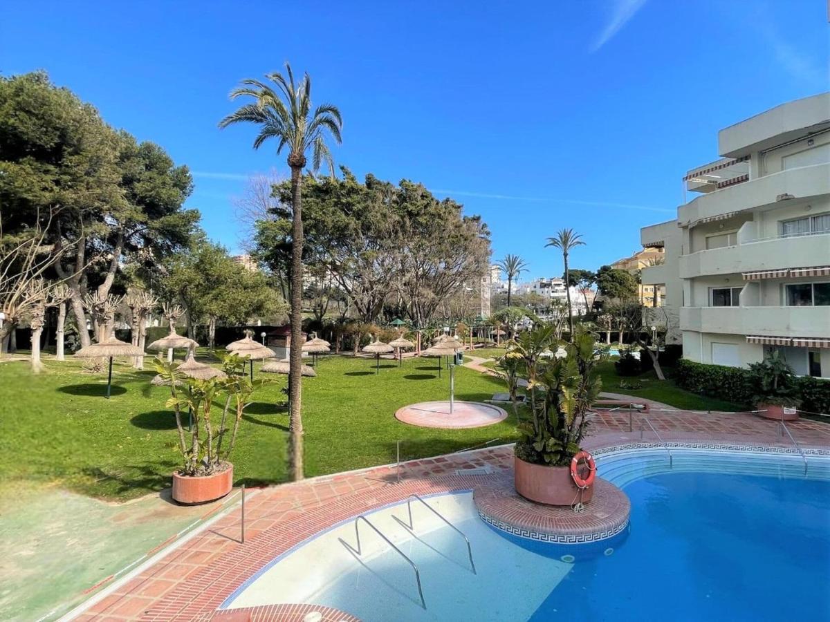 Belvilla By Oyo Apartment In Benalma¡Dena Benalmádena Exteriör bild
